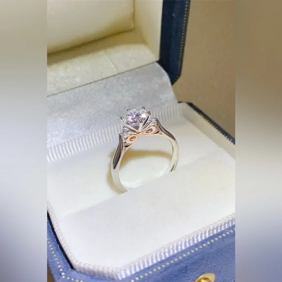 2 Carat Moissanite 925 Sterling Silver Ring